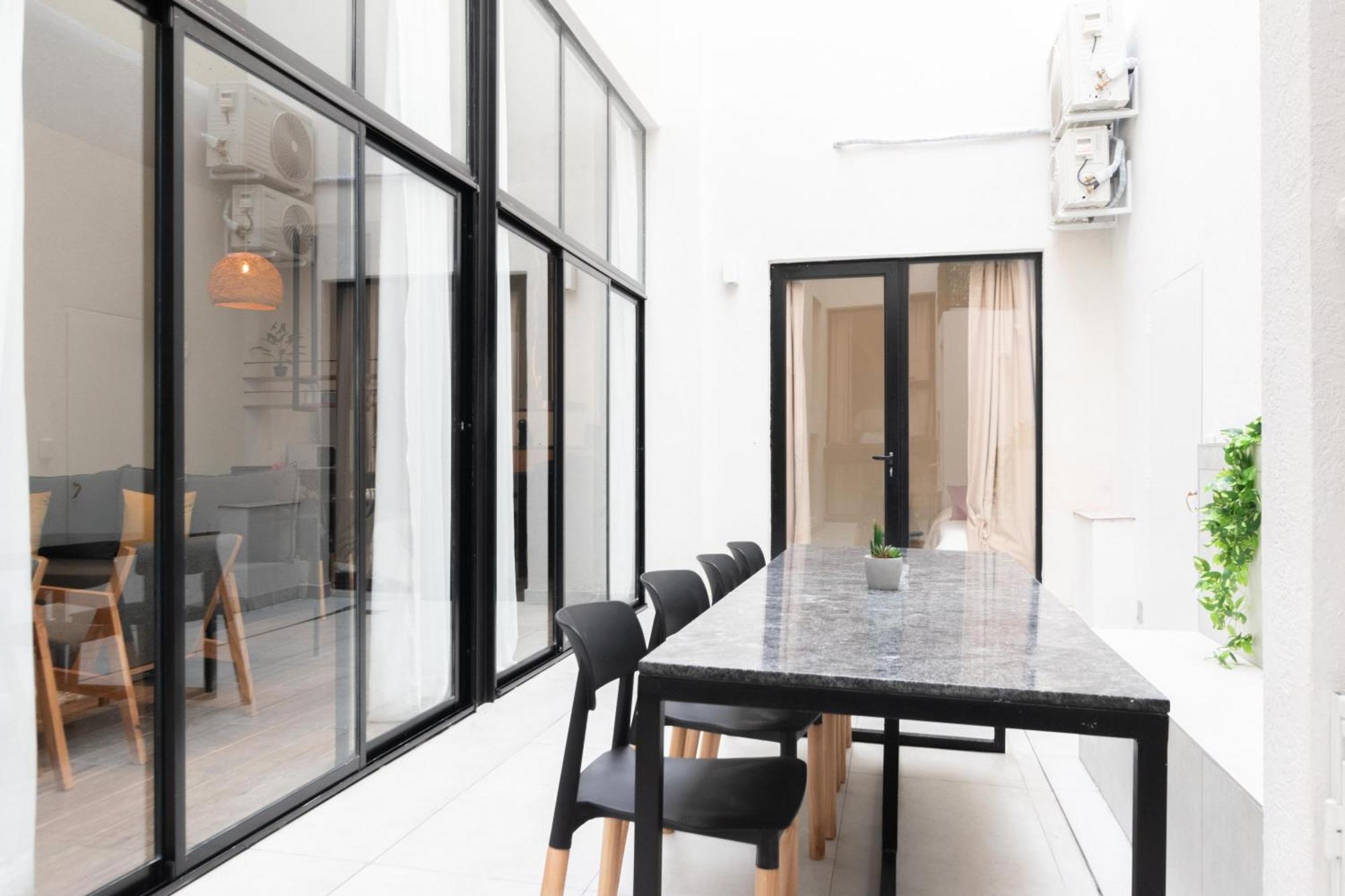 Fliphaus Malabia 2100 - Lux 5 Bd Pool & Patio Villa - Buenos Aires — Photos 3